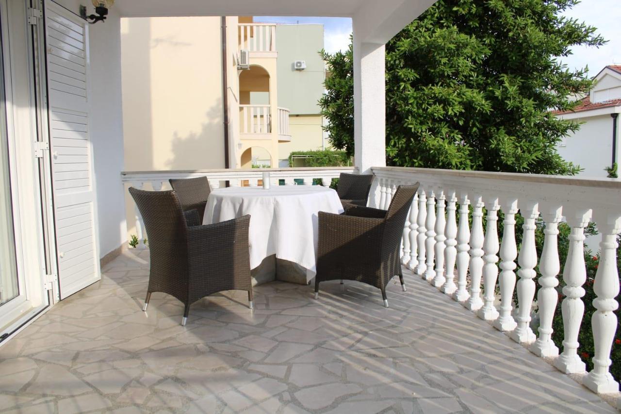 Superior Apt, 4 Rooms, 4 Bathrooms Promajna Buitenkant foto