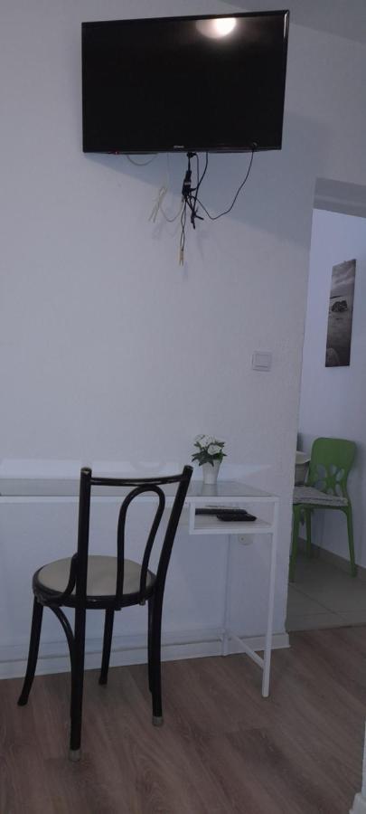 Superior Apt, 4 Rooms, 4 Bathrooms Promajna Buitenkant foto